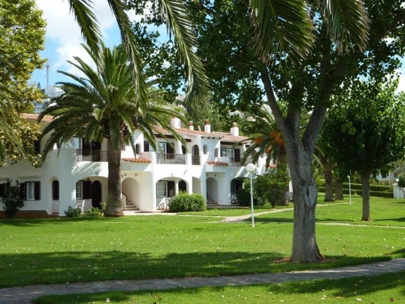 Son Bou Apartments Exterior photo